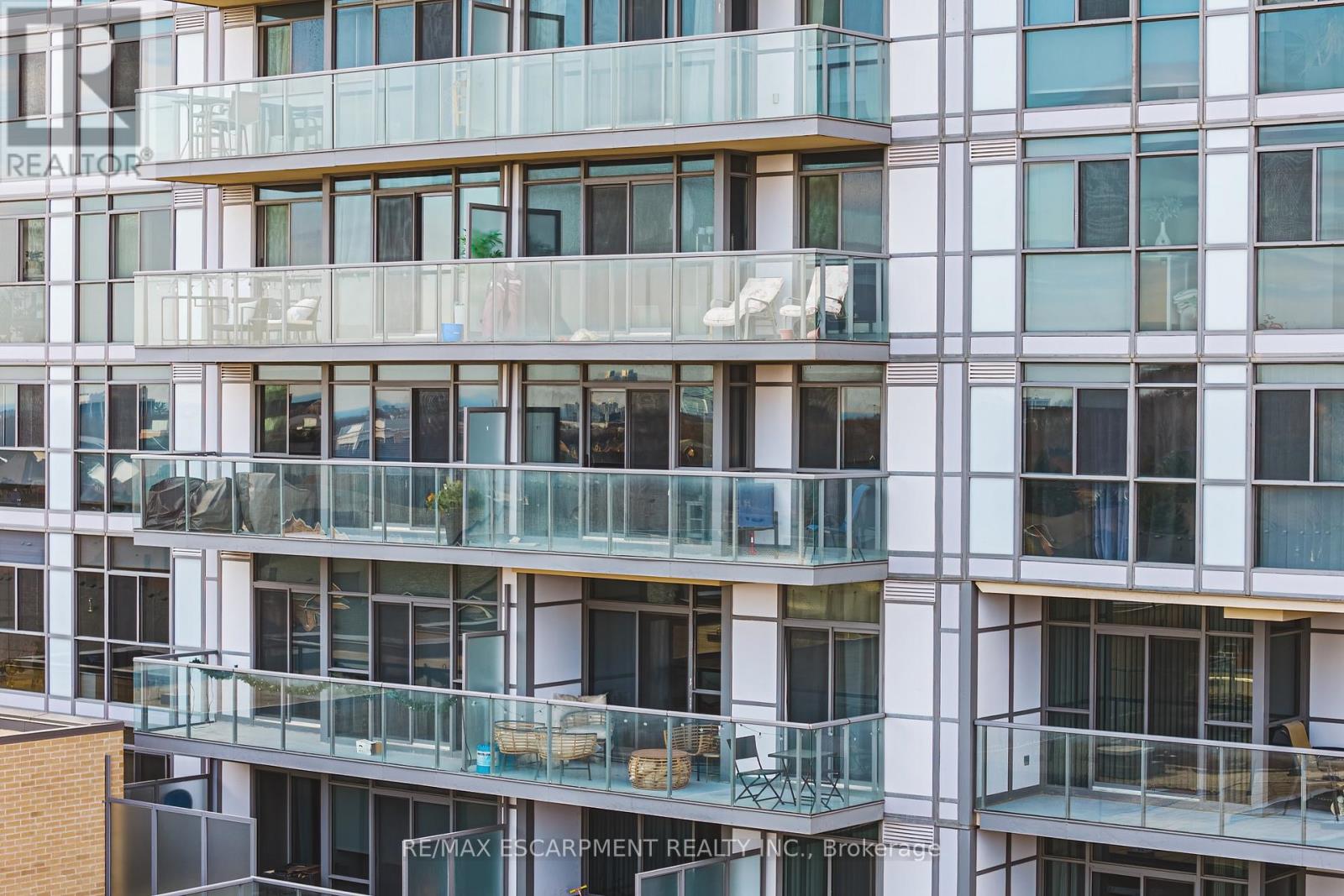 610 - 1940 Ironstone Drive, Burlington, Ontario  L7L 0E4 - Photo 35 - W12911154