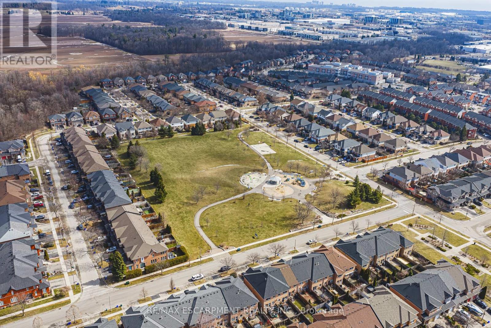 610 - 1940 Ironstone Drive, Burlington, Ontario  L7L 0E4 - Photo 38 - W12911154