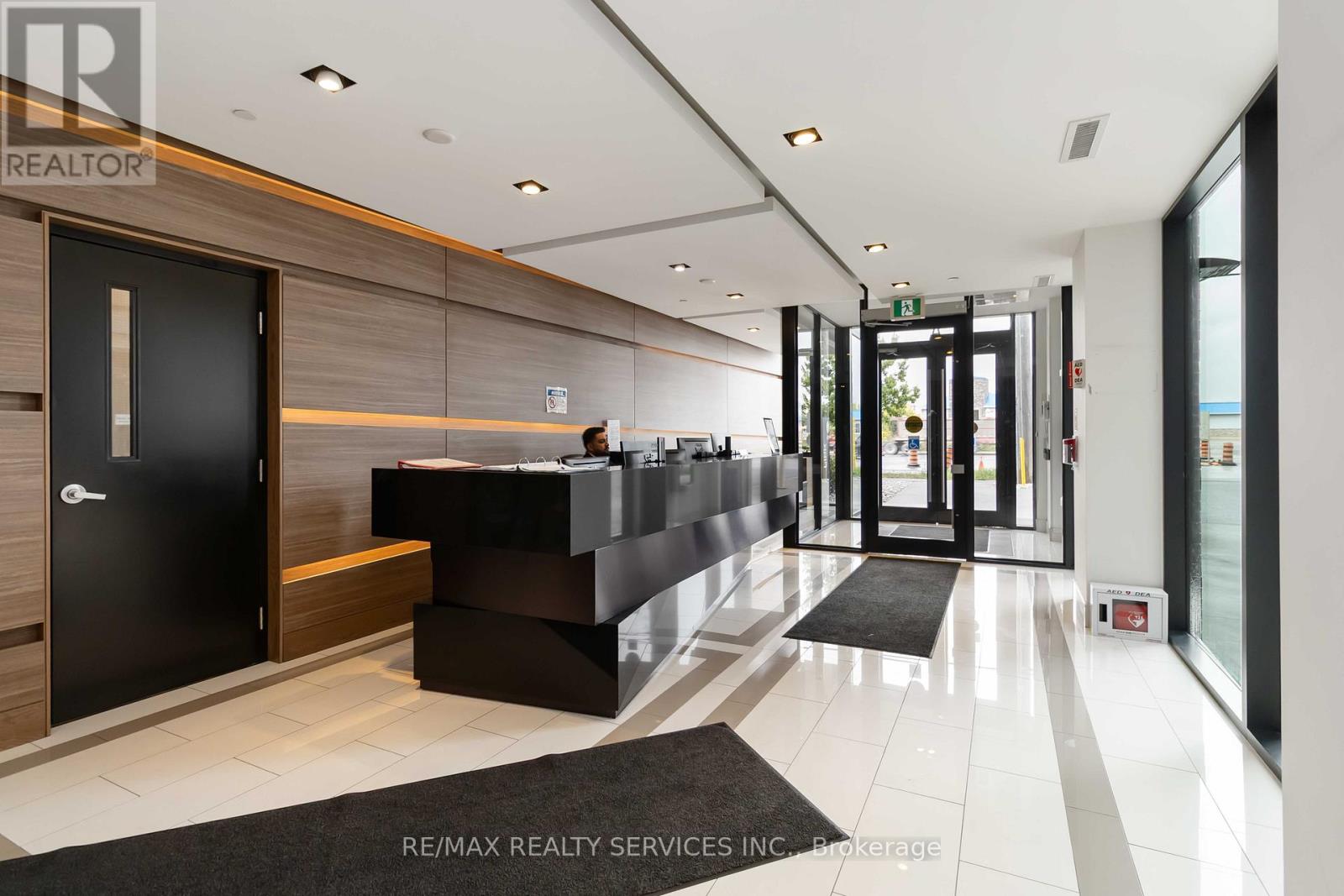 A531 - 5230 Dundas Street, Burlington, Ontario  L7L 0J5 - Photo 3 - W12911160