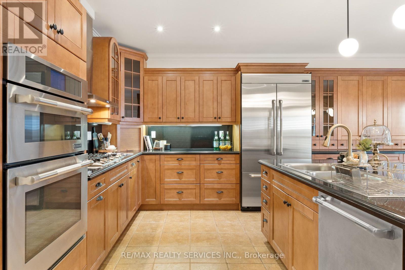 546 Conservation Drive, Brampton, Ontario  L6Z 0B8 - Photo 13 - W12911166