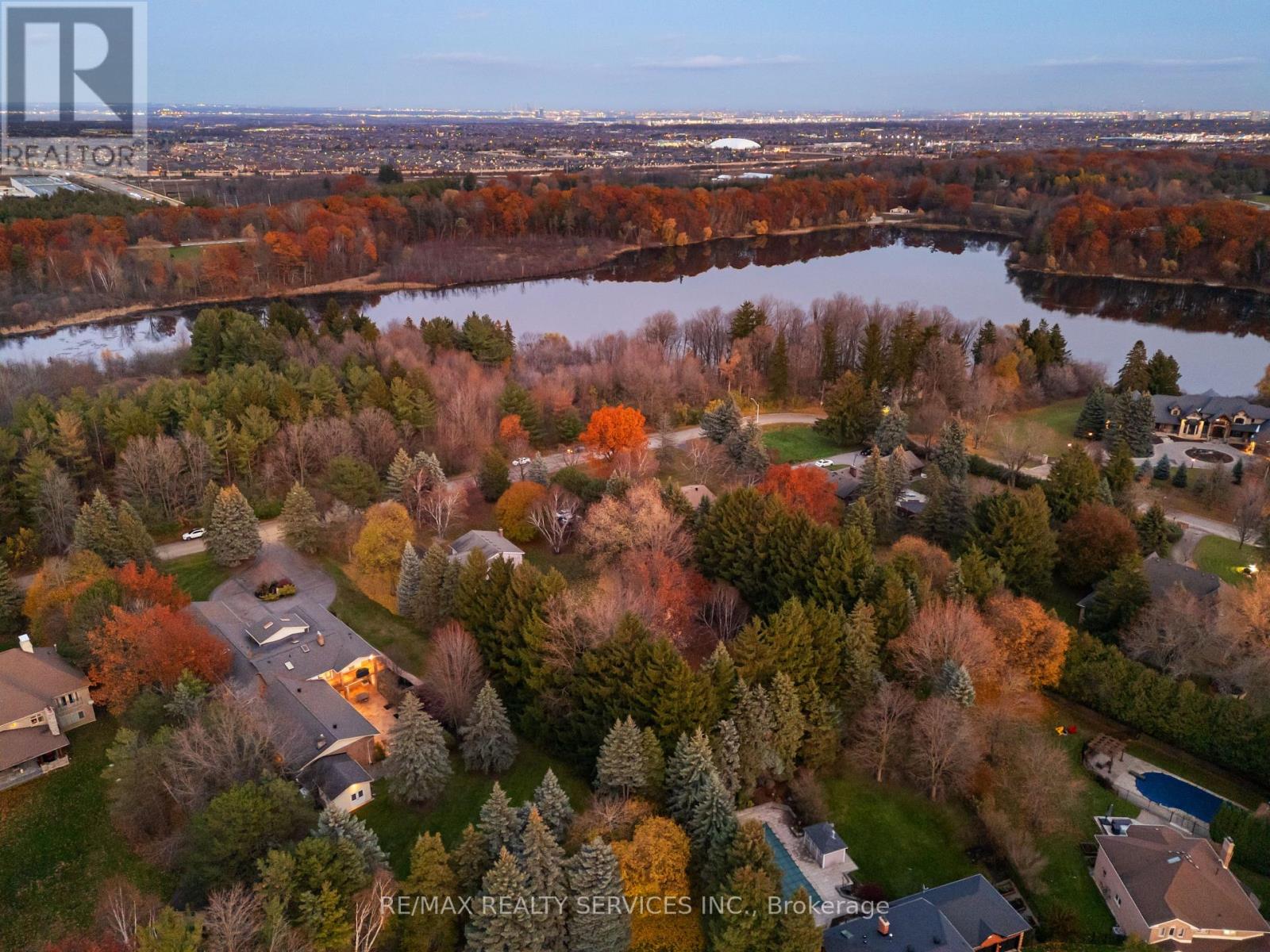 546 Conservation Drive, Brampton, Ontario  L6Z 0B8 - Photo 2 - W12911166