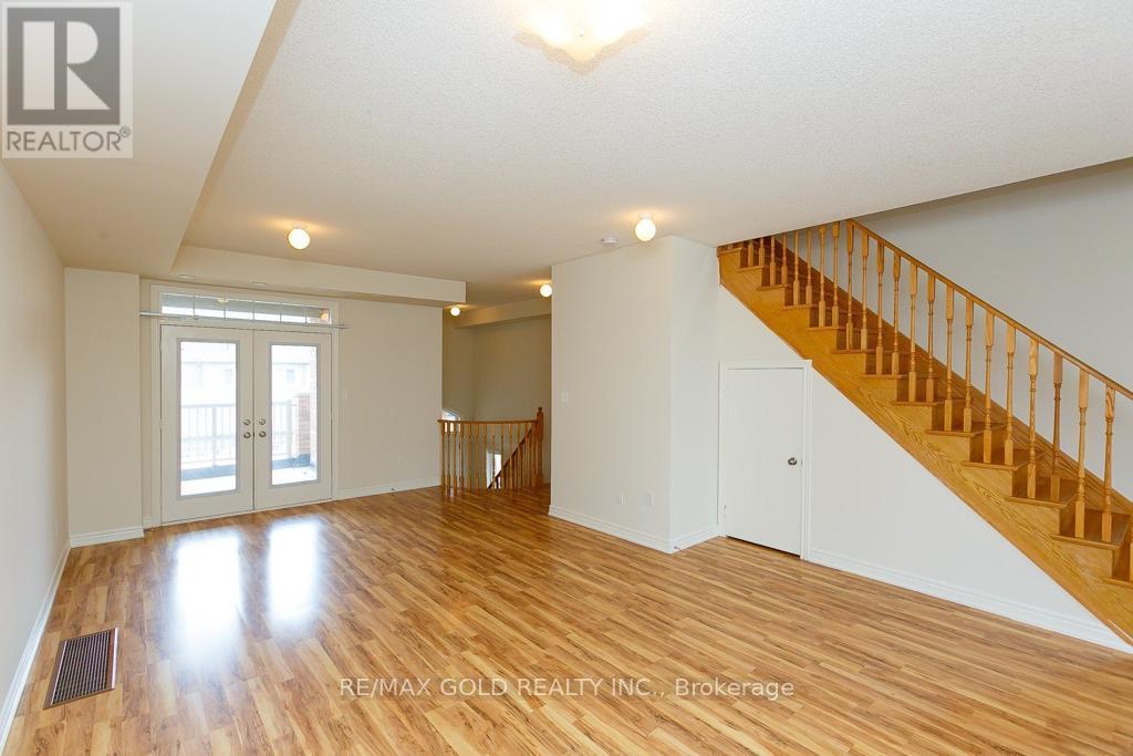 137 Inspire Boulevard, Brampton, Ontario  L6R 0B3 - Photo 4 - W12911174