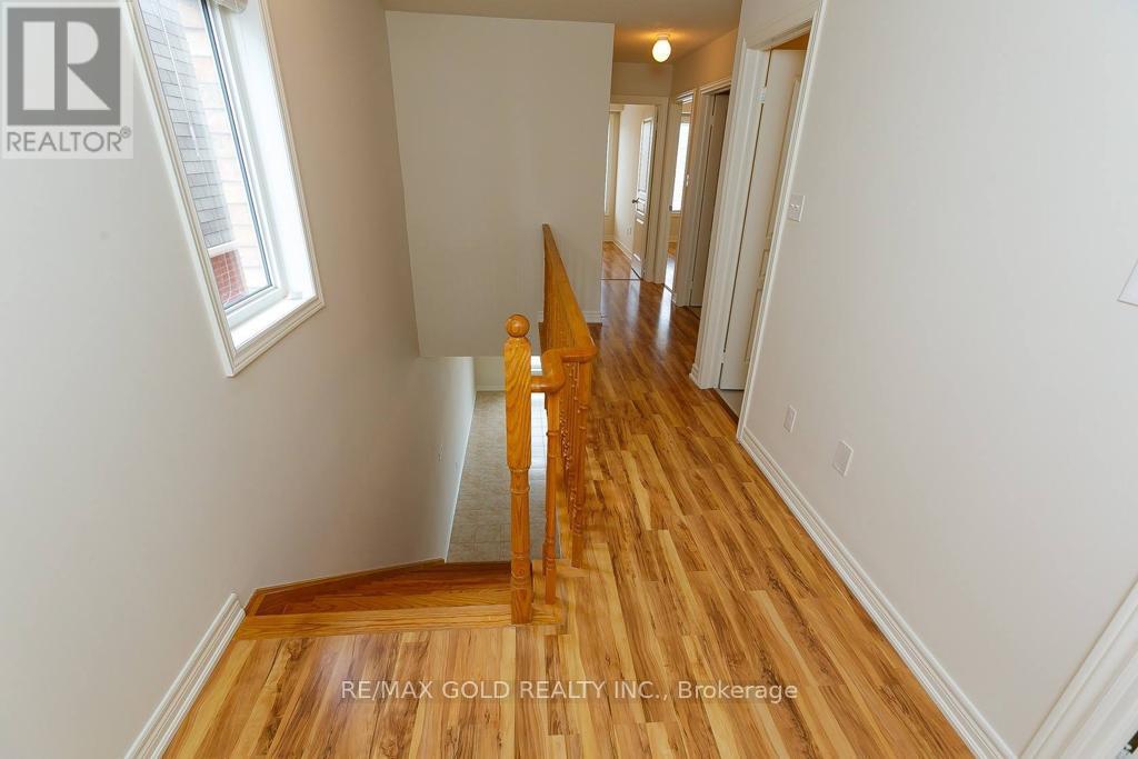 137 Inspire Boulevard, Brampton, Ontario  L6R 0B3 - Photo 9 - W12911174