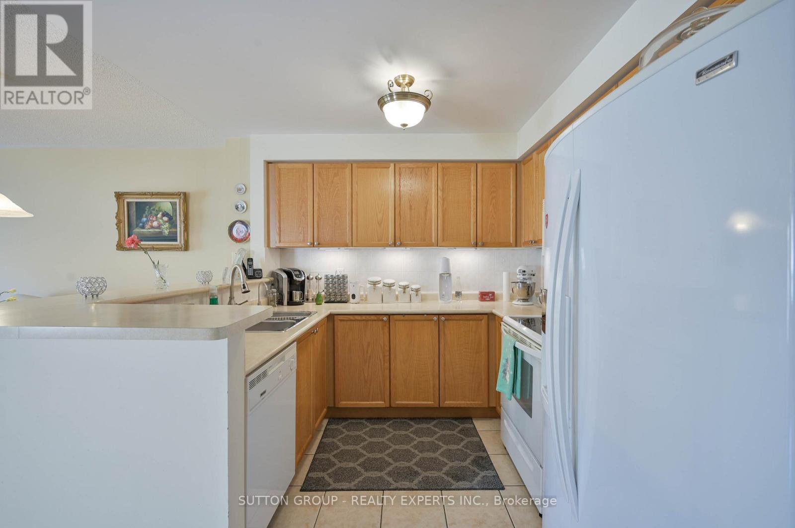 3077 Caulfield Crescent, Mississauga, Ontario  L5M 6J7 - Photo 6 - W12911188