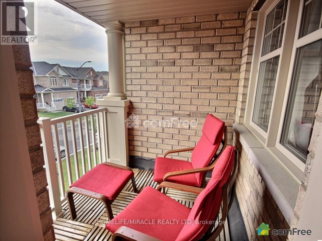 3082 Doyle Street, Mississauga, Ontario  L5M 0N1 - Photo 2 - W12911206