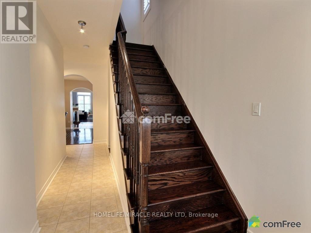 3082 Doyle Street, Mississauga, Ontario  L5M 0N1 - Photo 4 - W12911206