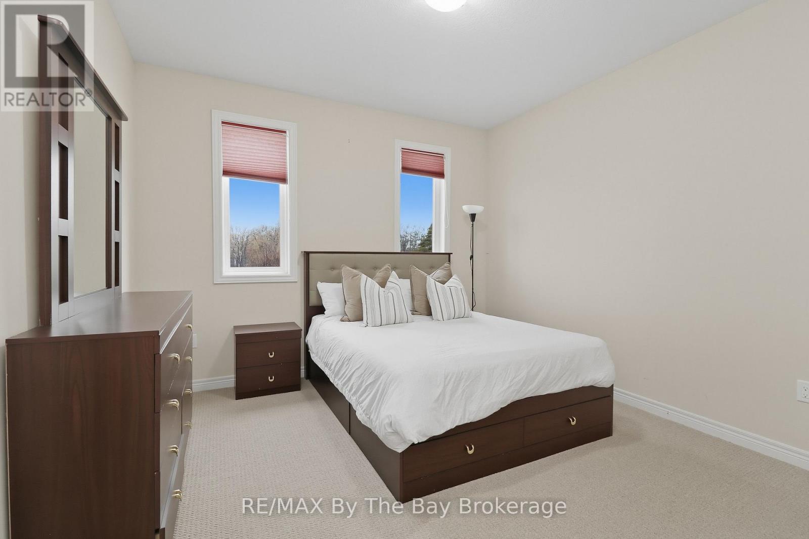 126 Delphi Lane, Blue Mountains, Ontario  N0H 1J0 - Photo 13 - X12907654