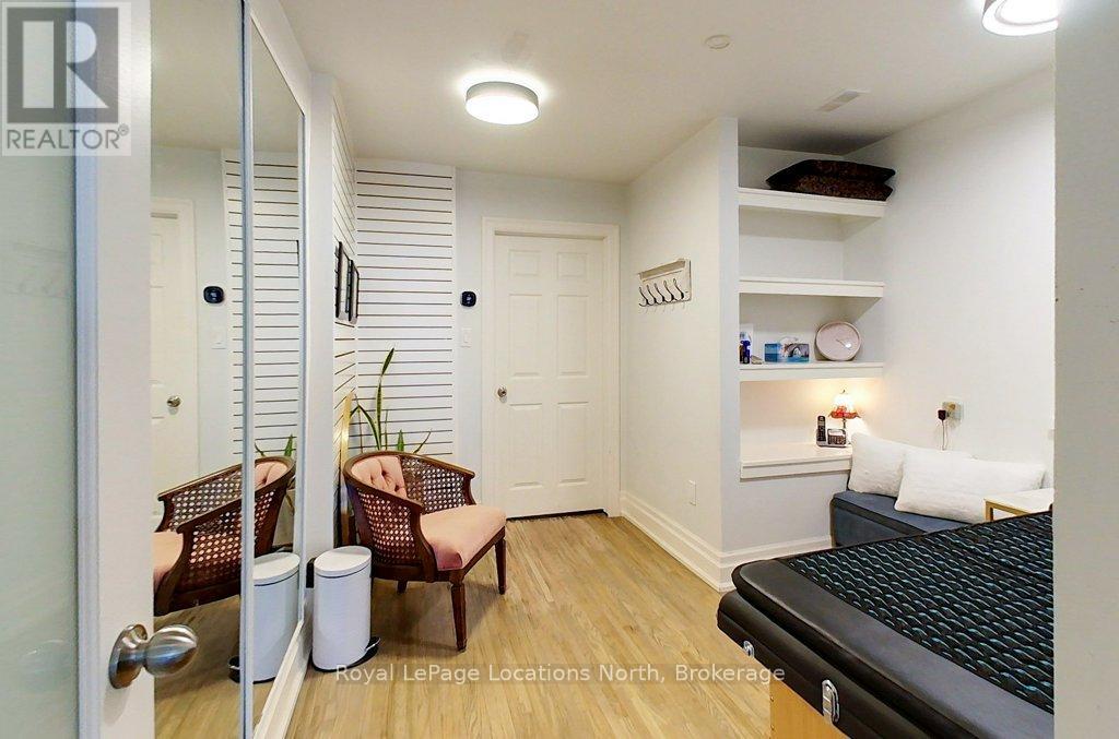 Main Floor Commercial - 8 Sykes Street N, Meaford, Ontario  N4L 1V6 - Photo 8 - X12419033