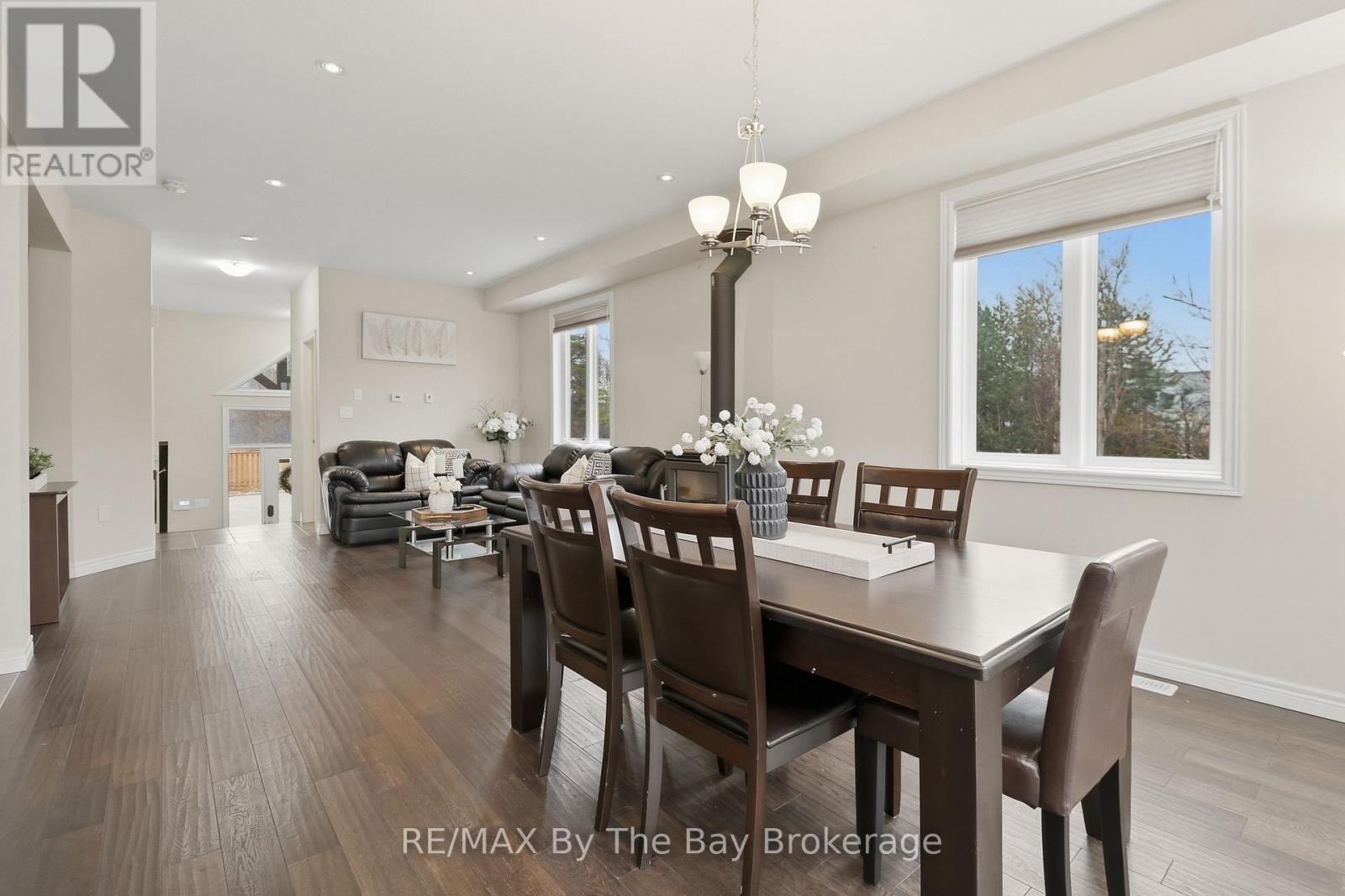 126 Delphi Lane, Blue Mountains, Ontario  N0H 1J0 - Photo 10 - X12907654