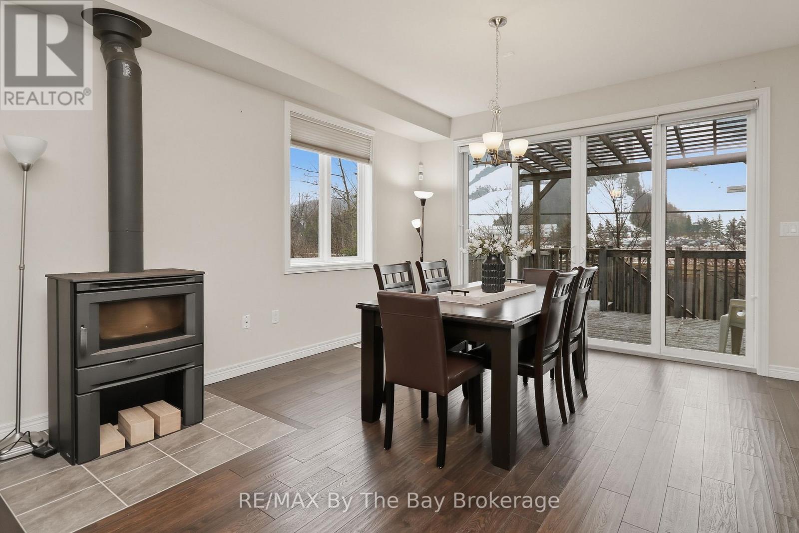 126 Delphi Lane, Blue Mountains, Ontario  N0H 1J0 - Photo 12 - X12907654