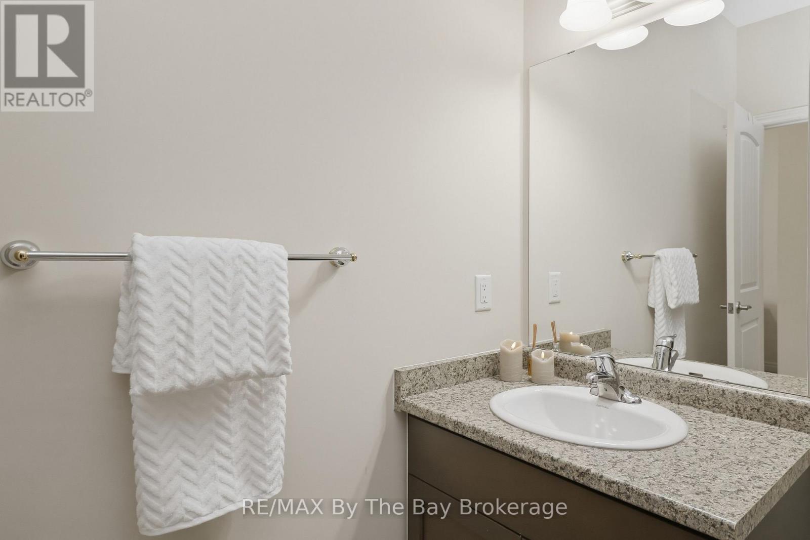 126 Delphi Lane, Blue Mountains, Ontario  N0H 1J0 - Photo 26 - X12907654