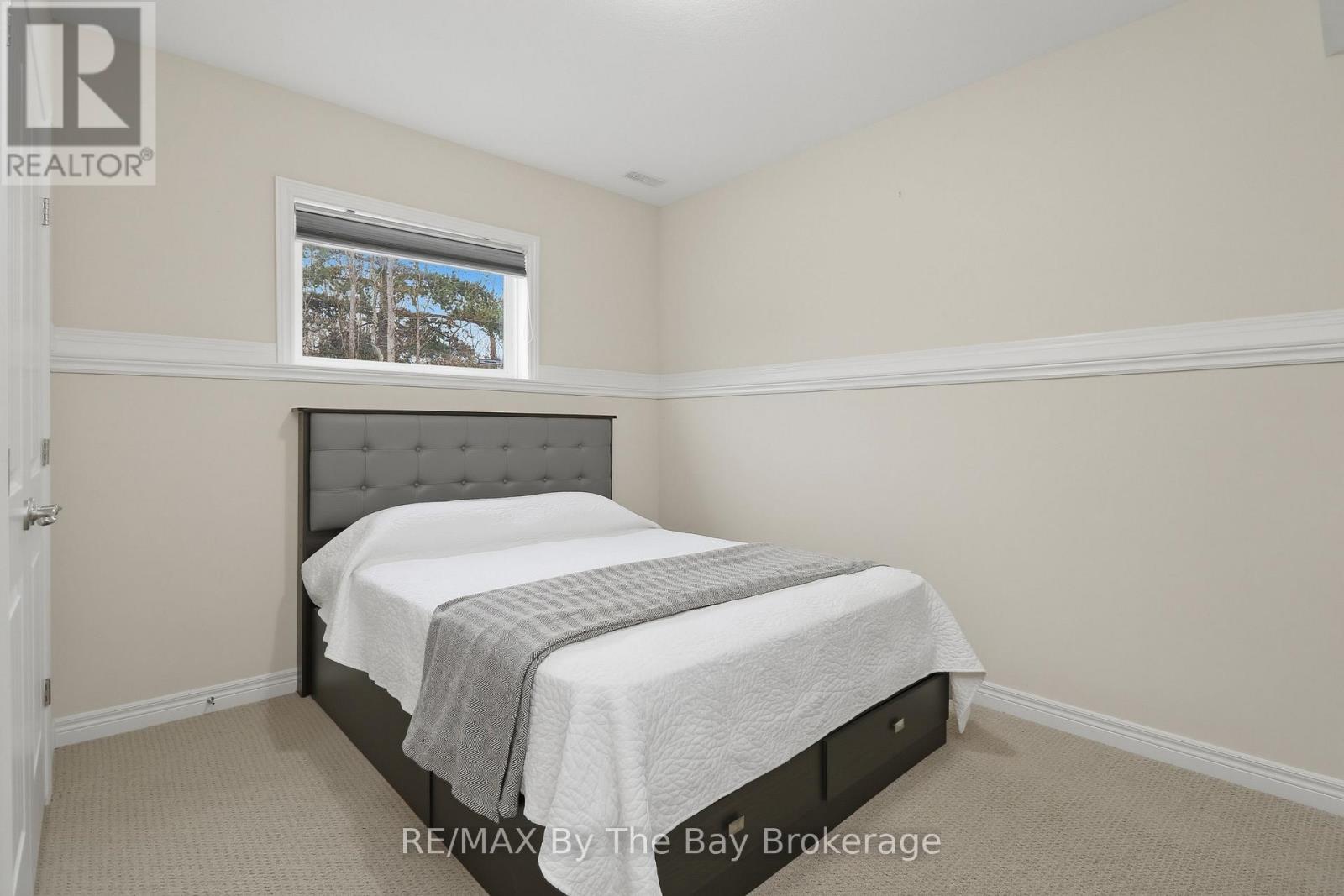 126 Delphi Lane, Blue Mountains, Ontario  N0H 1J0 - Photo 37 - X12907654