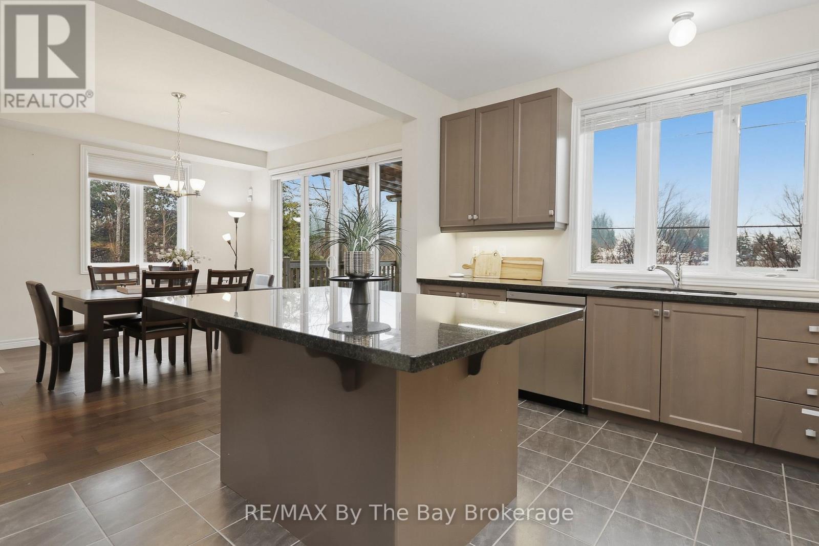 126 Delphi Lane, Blue Mountains, Ontario  N0H 1J0 - Photo 33 - X12907654