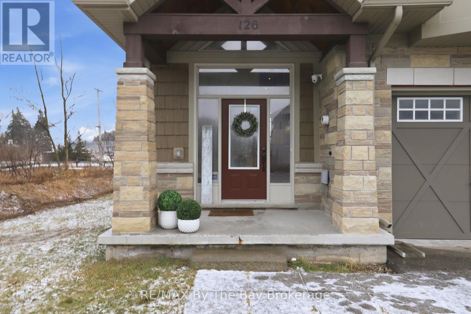 126 Delphi Lane, Blue Mountains, Ontario  N0H 1J0 - Photo 4 - X12907654