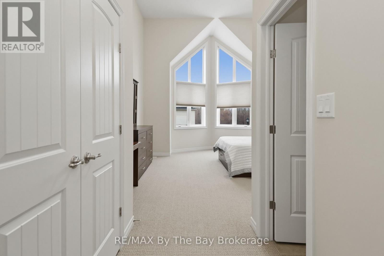 126 Delphi Lane, Blue Mountains, Ontario  N0H 1J0 - Photo 21 - X12907654