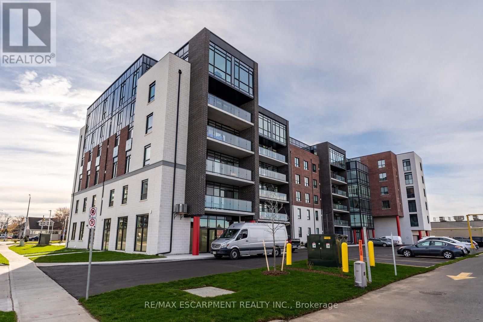 504 - 5 Hamilton Street, Hamilton, Ontario  L8B 2A4 - Photo 1 - X12910978