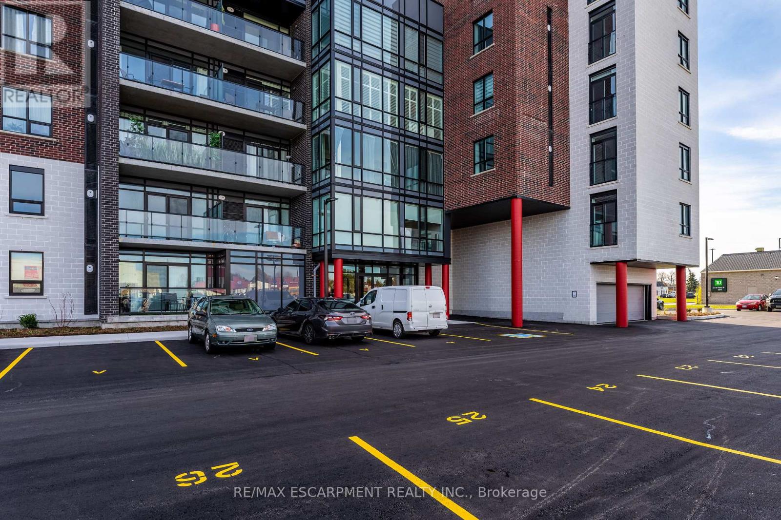 504 - 5 Hamilton Street, Hamilton, Ontario  L8B 2A4 - Photo 3 - X12910978