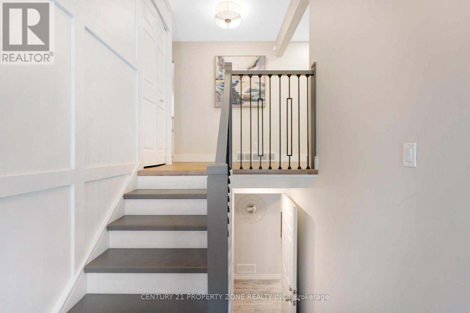 187 Winston Boulevard, Cambridge, Ontario  N3C 1M1 - Photo 2 - X12911008