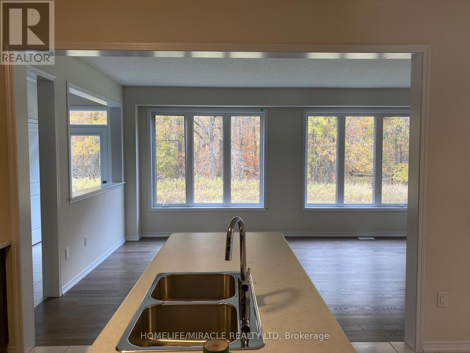 8731 Chickory Trail N, Niagara Falls (Brown), Ontario  L2H 2Y6 - Photo 6 - X12911150