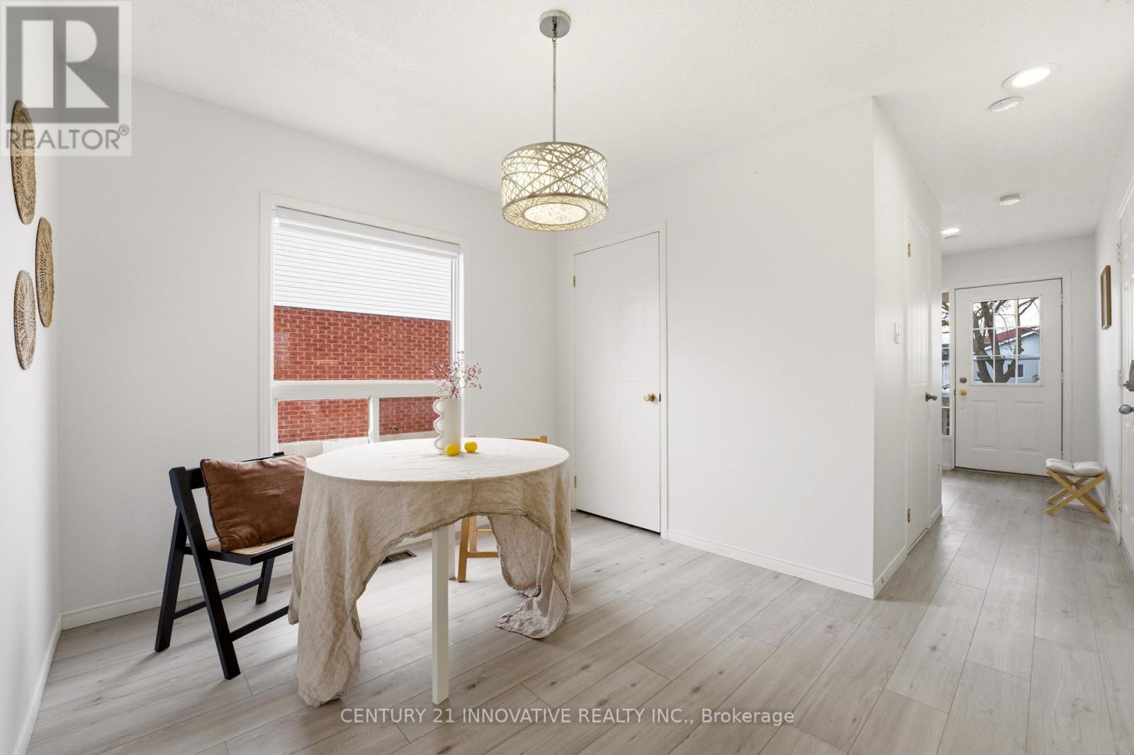 505 Trico Drive, Cambridge, Ontario  N3H 5M4 - Photo 4 - X12911164