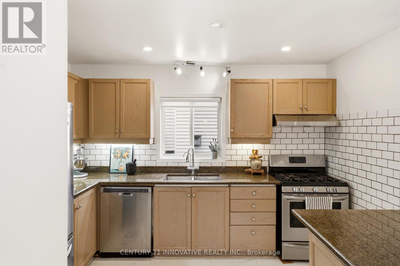 505 Trico Drive, Cambridge, Ontario  N3H 5M4 - Photo 5 - X12911164