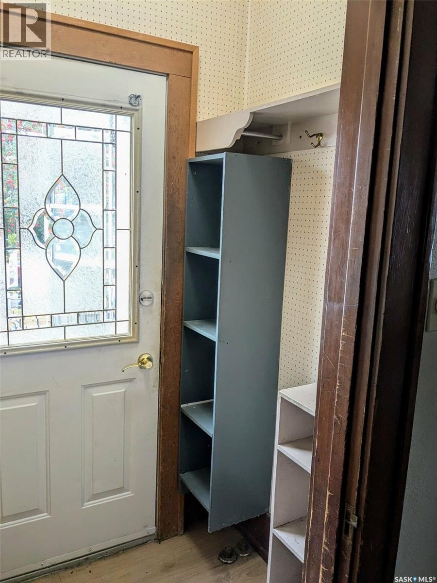 412 Iroquois Street W, Moose Jaw, Saskatchewan  S6H 5B3 - Photo 6 - SK028527