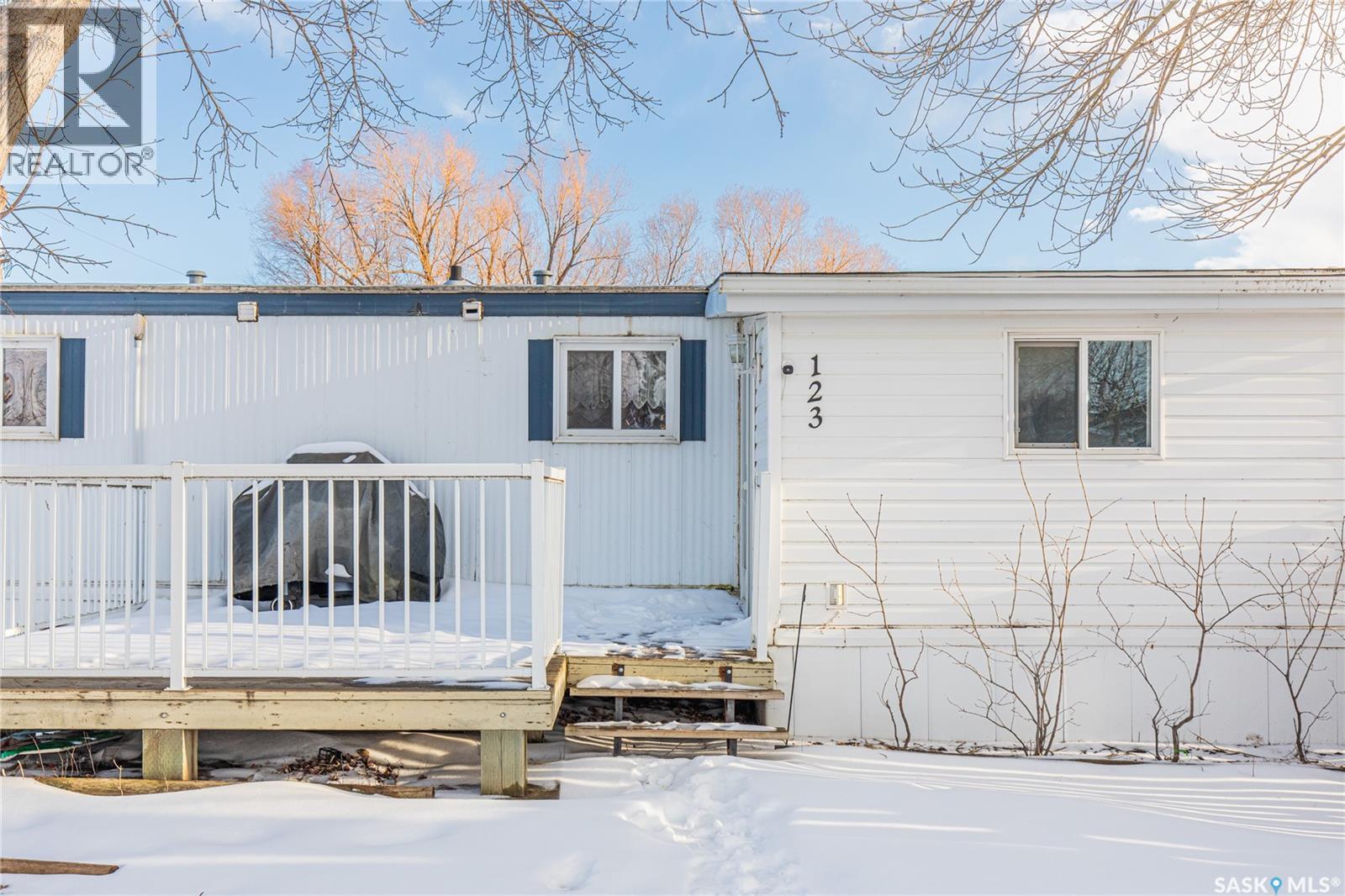 123 Dogwood Street, Caronport, Saskatchewan  S0H 0S0 - Photo 2 - SK030049