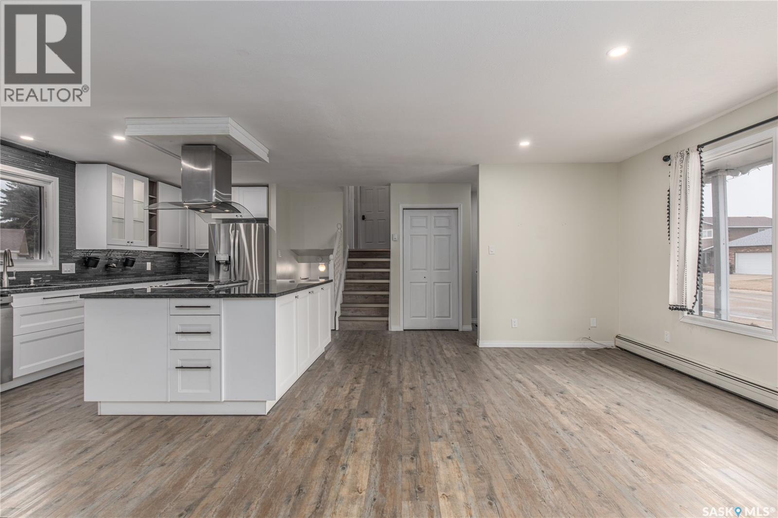 1266 Maybery Crescent, Moose Jaw, Saskatchewan  S6H 7B4 - Photo 15 - SK031075