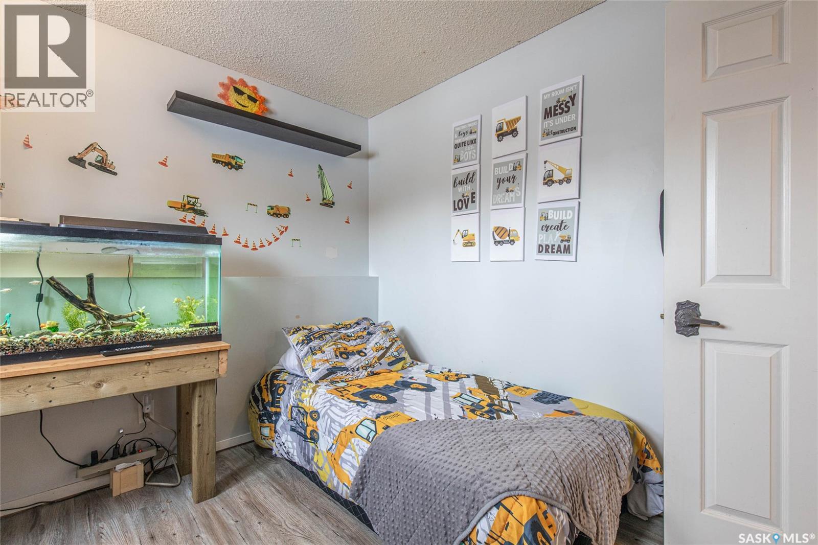 1266 Maybery Crescent, Moose Jaw, Saskatchewan  S6H 7B4 - Photo 30 - SK031075