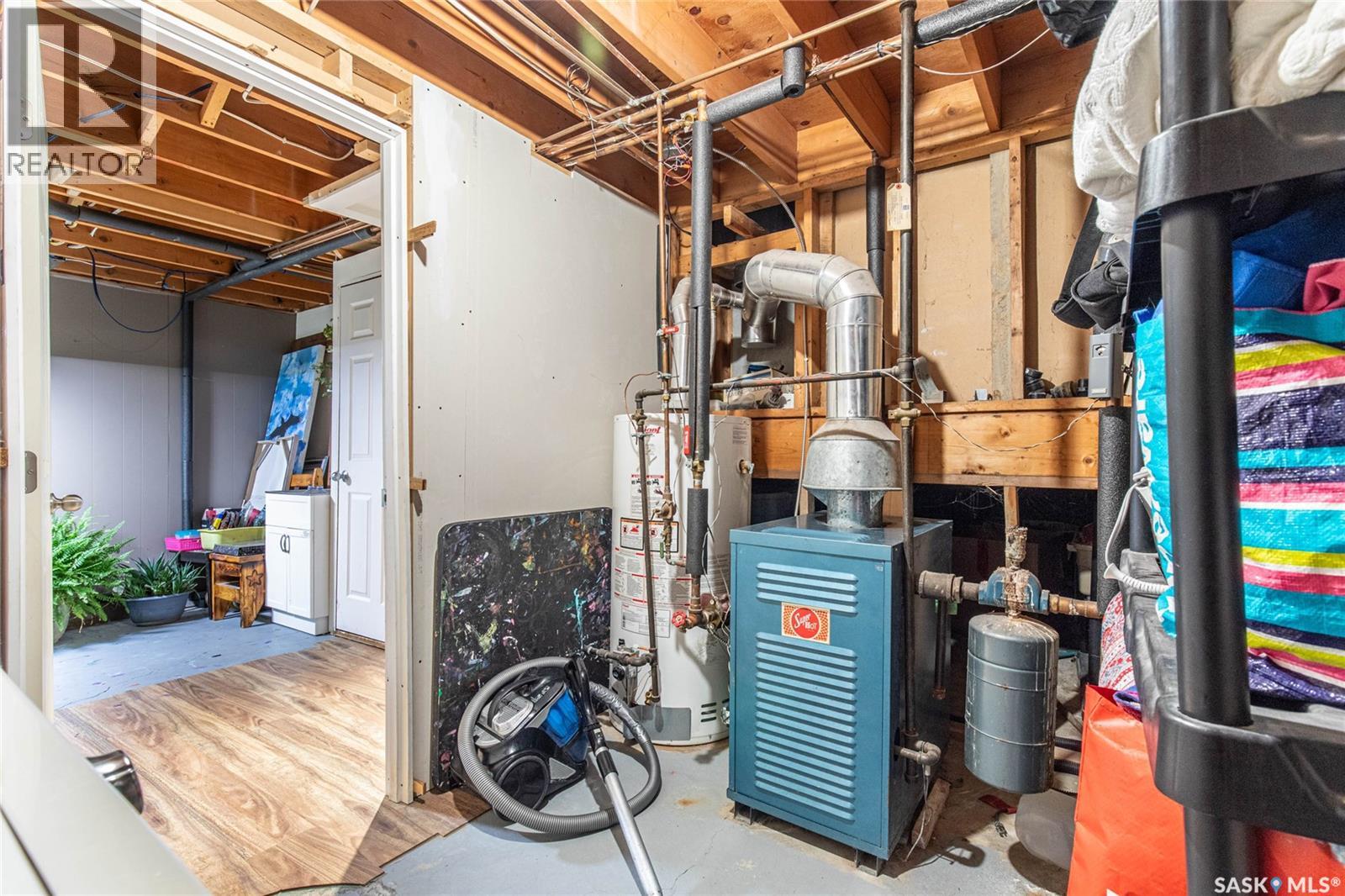 1266 Maybery Crescent, Moose Jaw, Saskatchewan  S6H 7B4 - Photo 39 - SK031075