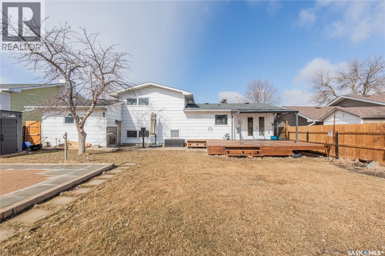 1266 Maybery Crescent, Moose Jaw, Saskatchewan  S6H 7B4 - Photo 44 - SK031075