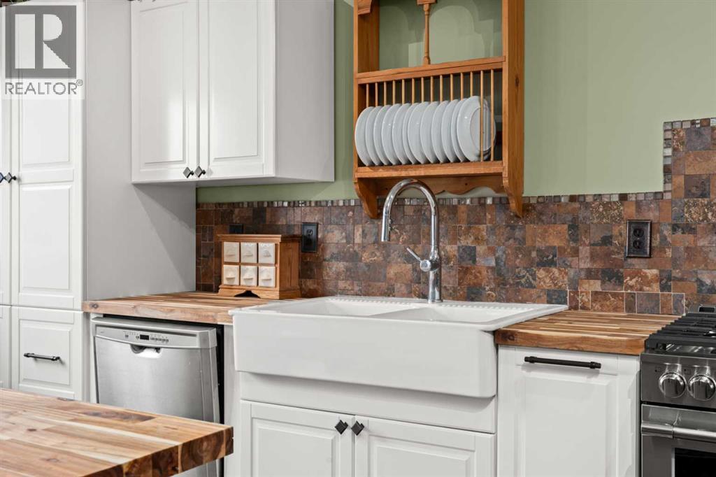 122 Hidden Creek Heights Nw, Calgary, Alberta  T3A 6K9 - Photo 14 - A2285092