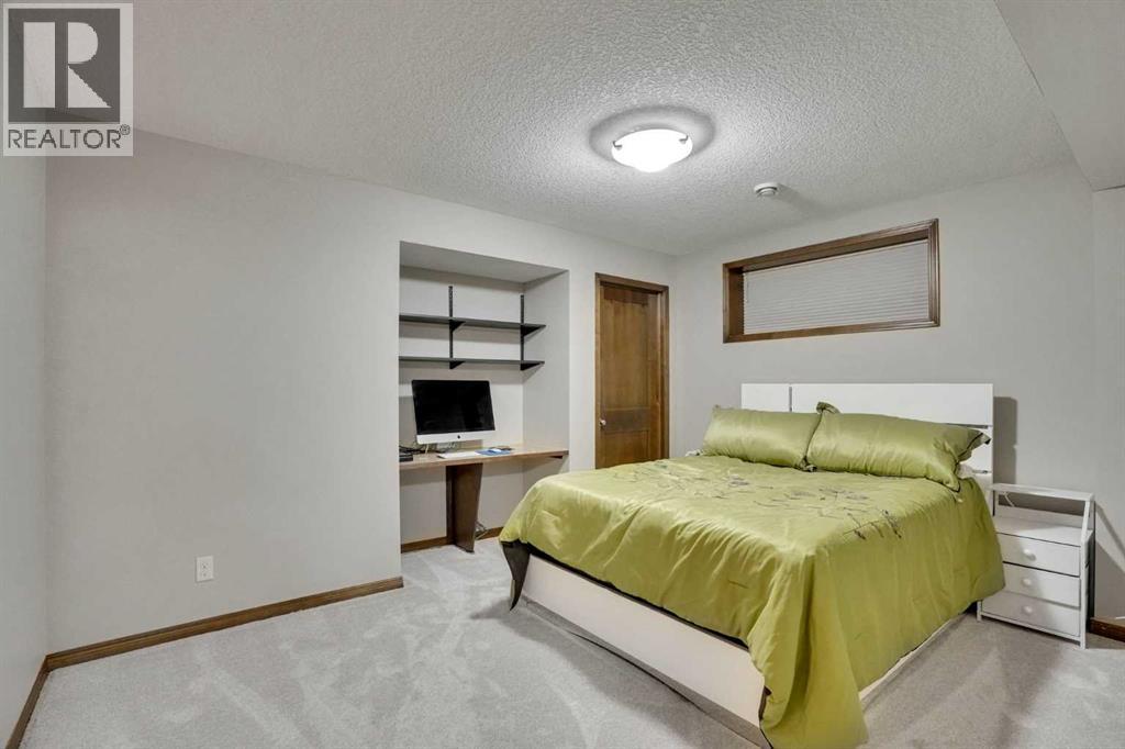 300 Coopers Hill Sw, Airdrie, Alberta  T4B 0S1 - Photo 36 - A2295022