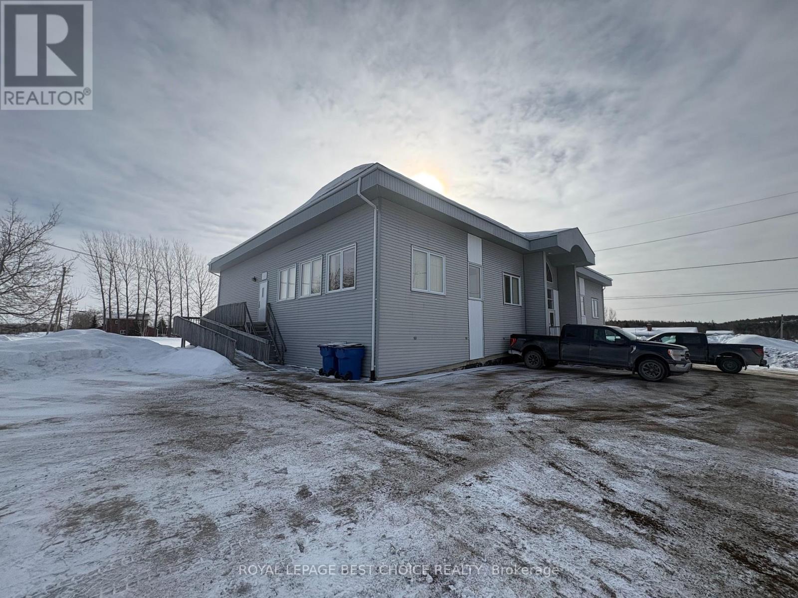 379 Lake View Avenue, Temiskaming Shores (Haileybury), Ontario  P0J 1R0 - Photo 3 - T12911244