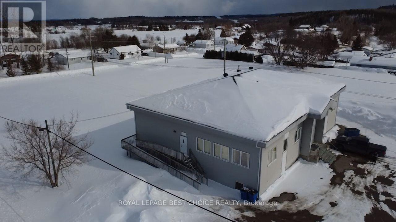 379 Lake View Avenue, Temiskaming Shores (Haileybury), Ontario  P0J 1R0 - Photo 4 - T12911244