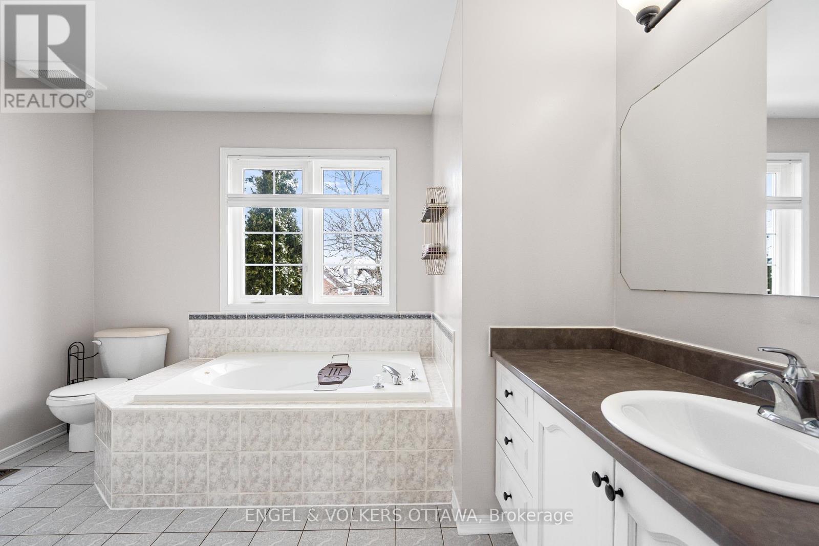 1567 Winterport Way, Ottawa, Ontario  K4A 4B9 - Photo 31 - X12911240