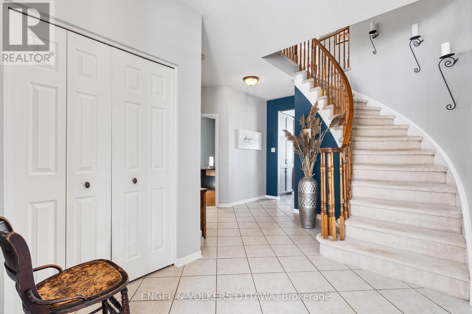 1567 Winterport Way, Ottawa, Ontario  K4A 4B9 - Photo 5 - X12911240