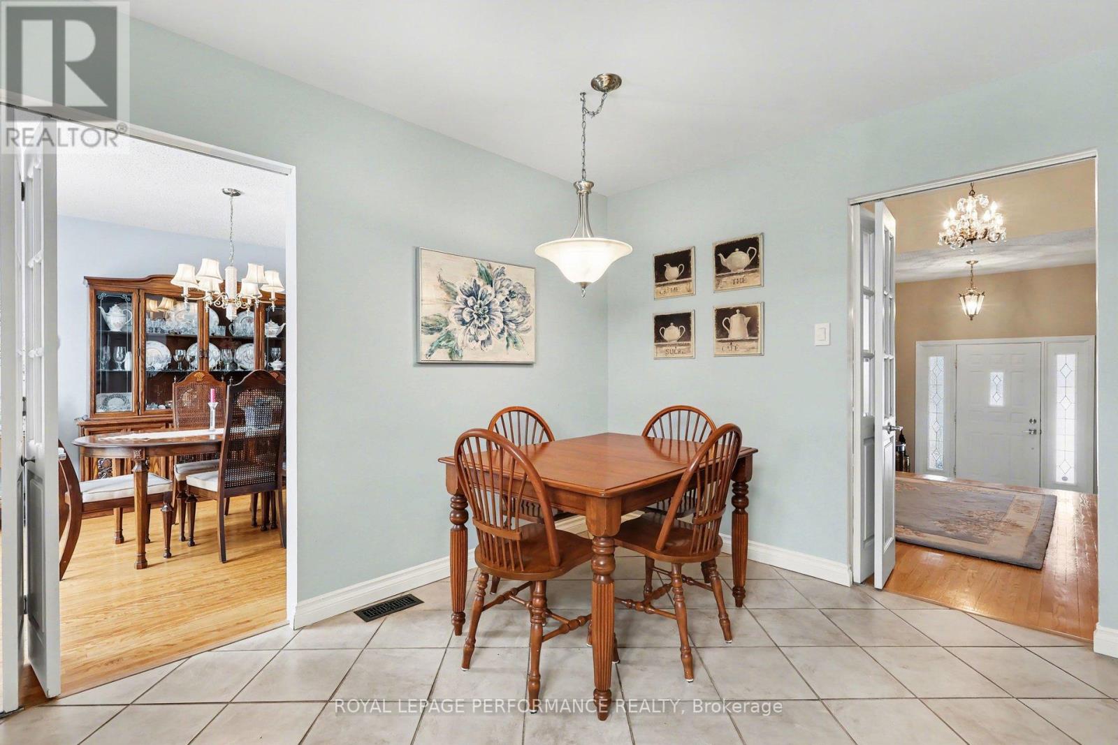 10 Oakhurst Crescent, Ottawa, Ontario  K1B 4A6 - Photo 12 - X12911342