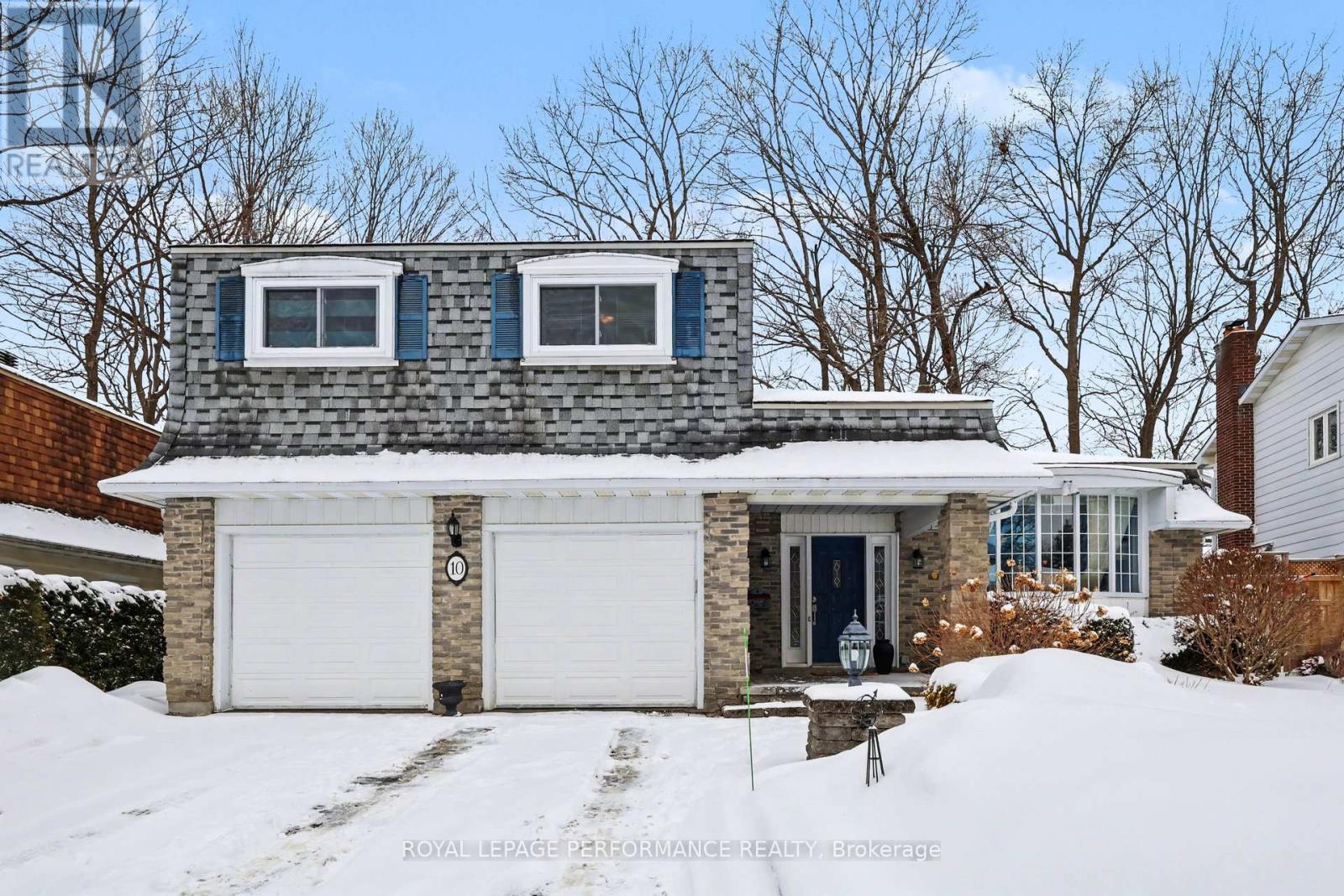 10 Oakhurst Crescent, Ottawa, Ontario  K1B 4A6 - Photo 2 - X12911342