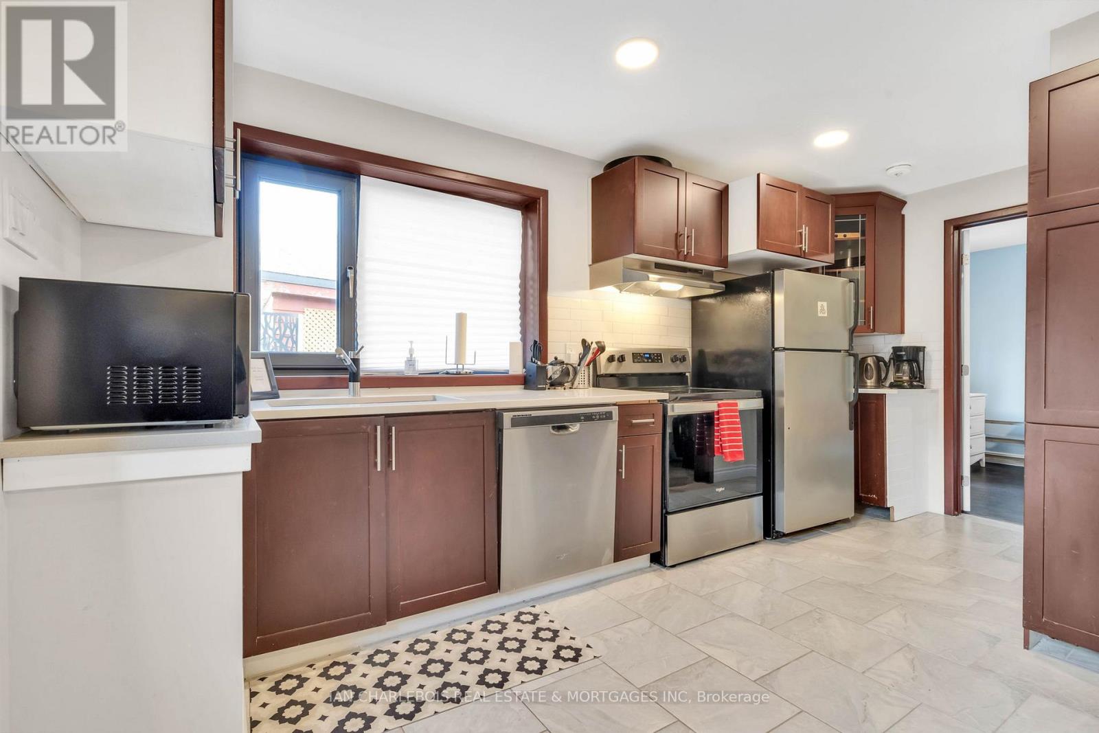 C - 7 Rosebery Avenue, Ottawa, Ontario  K1S 1W1 - Photo 5 - X12911356