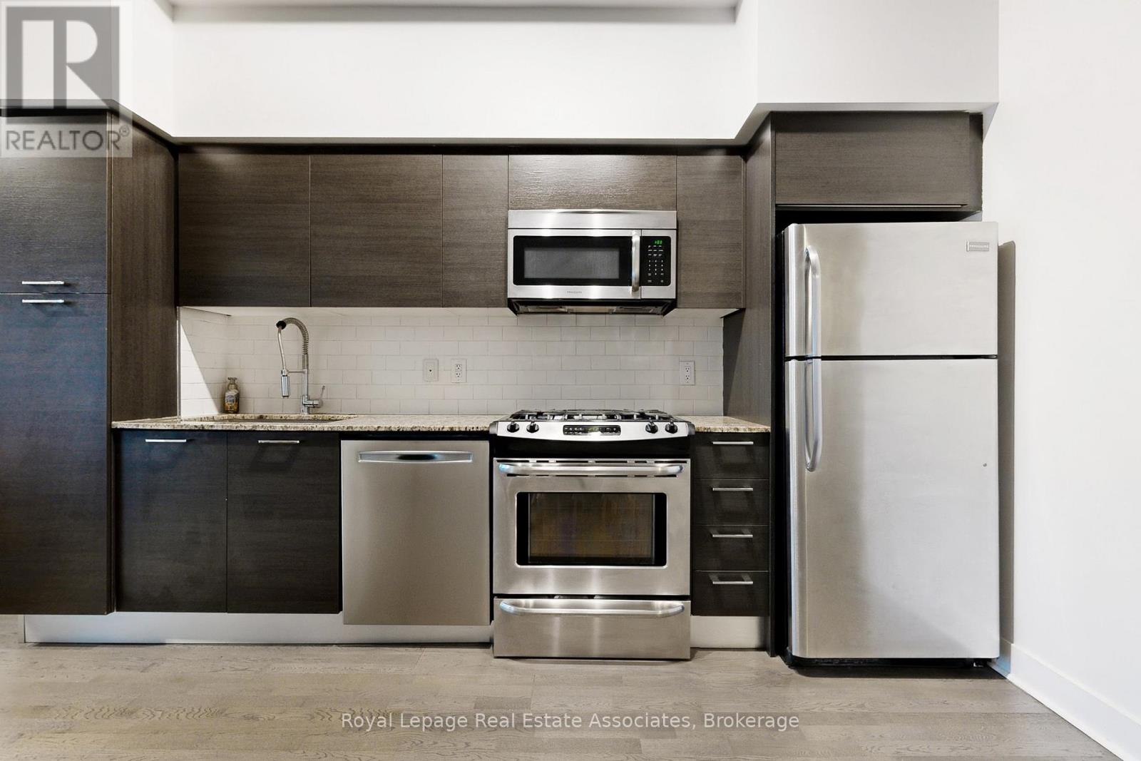 814 - 399 Adelaide Street W, Toronto, Ontario  M5V 1S1 - Photo 9 - C12910518