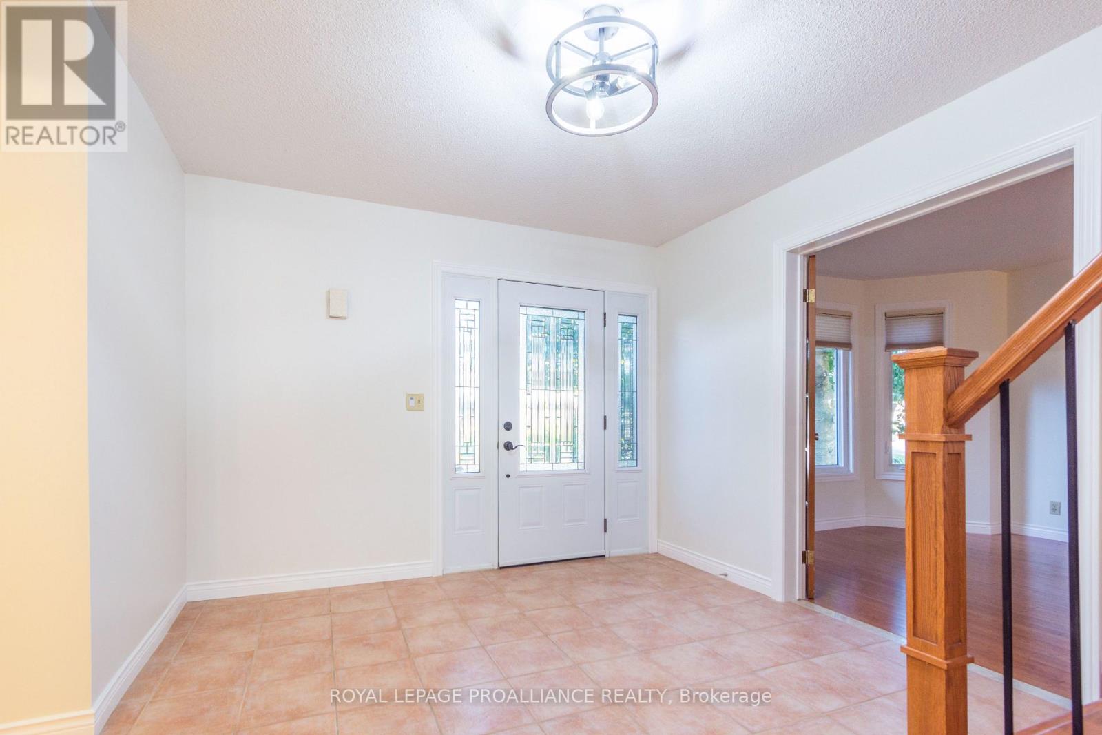 37 Dungannon Drive, Belleville, Ontario  K8P 5E7 - Photo 4 - X12729694