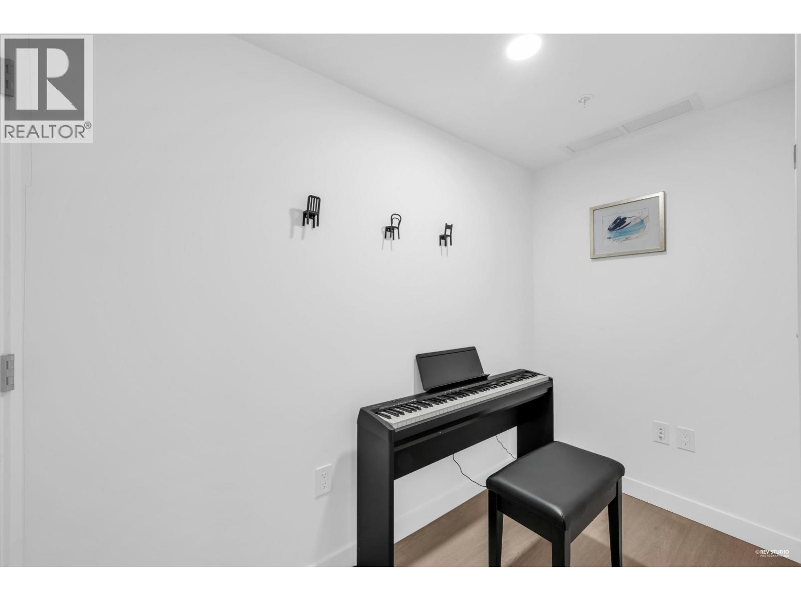 1702 7769 Park Crescent, Burnaby, British Columbia  V3N 0J7 - Photo 27 - R3102431