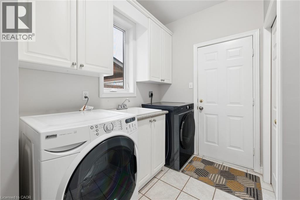 555 Sandbanks Crescent, Waterloo, Ontario  N2V 2K2 - Photo 19 - 40814136