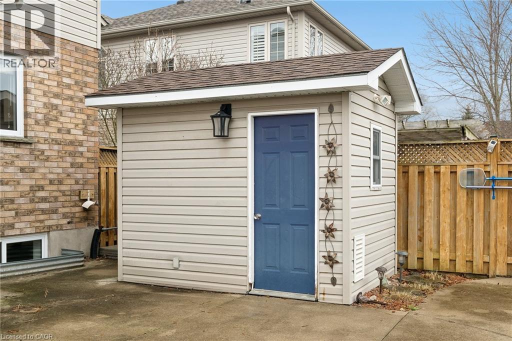 555 Sandbanks Crescent, Waterloo, Ontario  N2V 2K2 - Photo 47 - 40814136