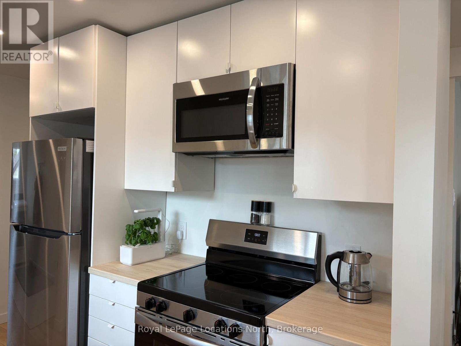 68 Katherine Street, Collingwood, Ontario  L9Y 3R4 - Photo 3 - S12911226