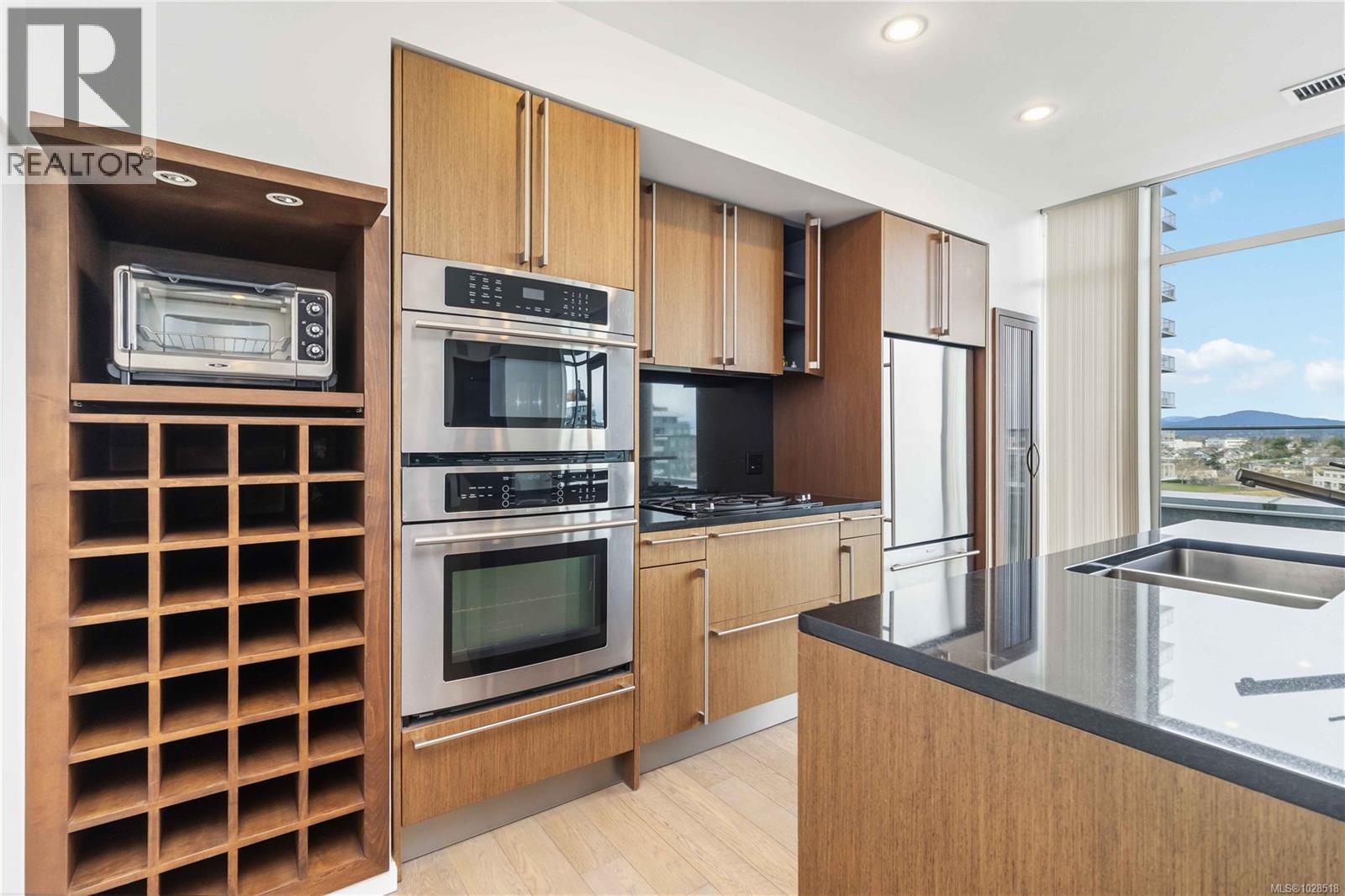 911 100 Saghalie Rd, Victoria, British Columbia  V9A 0A1 - Photo 10 - 1028518