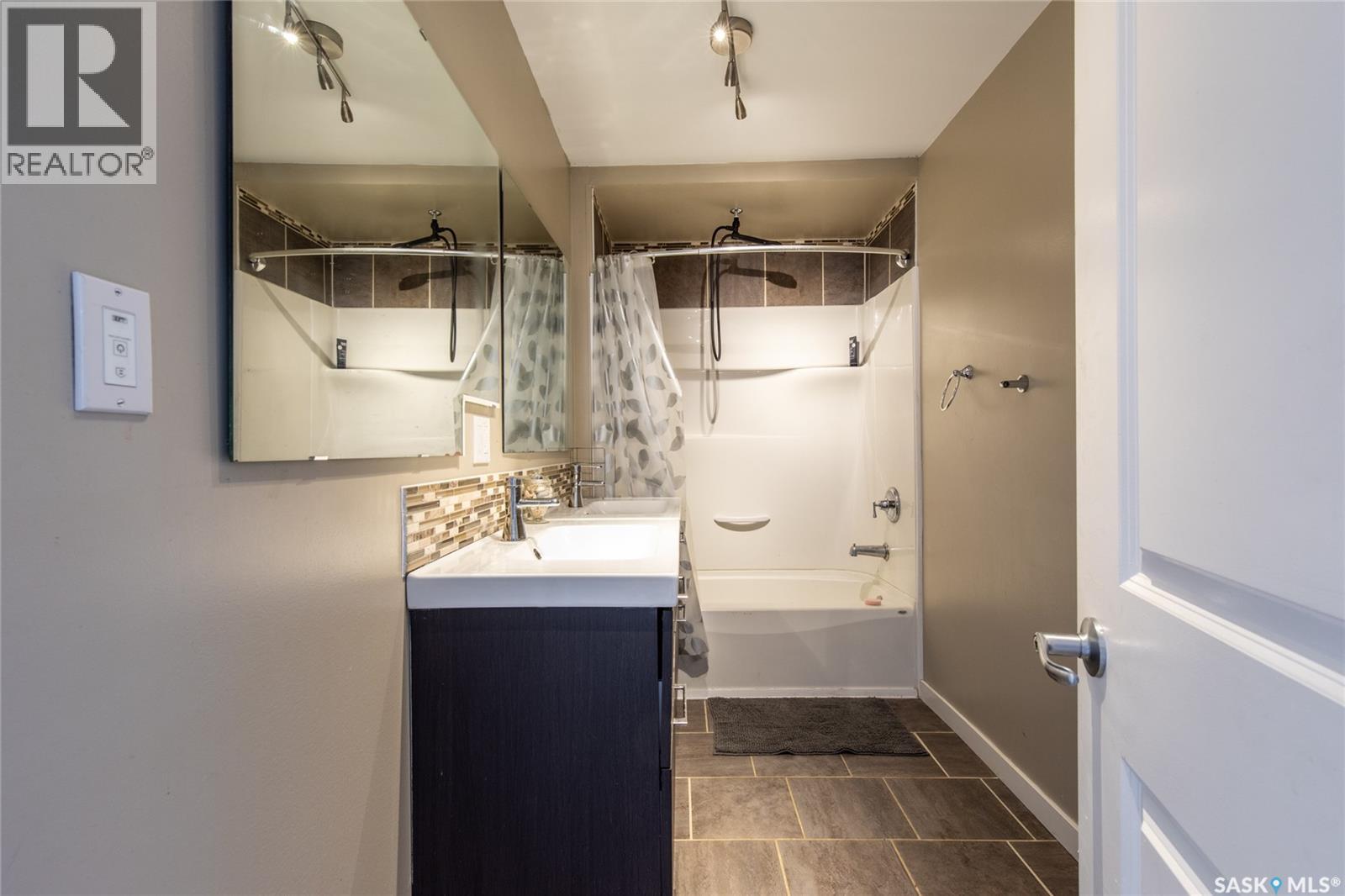 37 Parkbeg Street, Caron Rm No. 162, Saskatchewan  S0H 0R0 - Photo 14 - SK026223