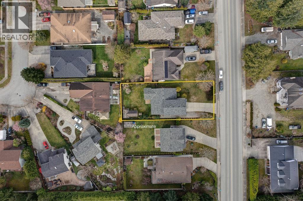 5621 Nickerson Road, Sechelt, British Columbia  V7Z 0M6 - Photo 31 - R3102446