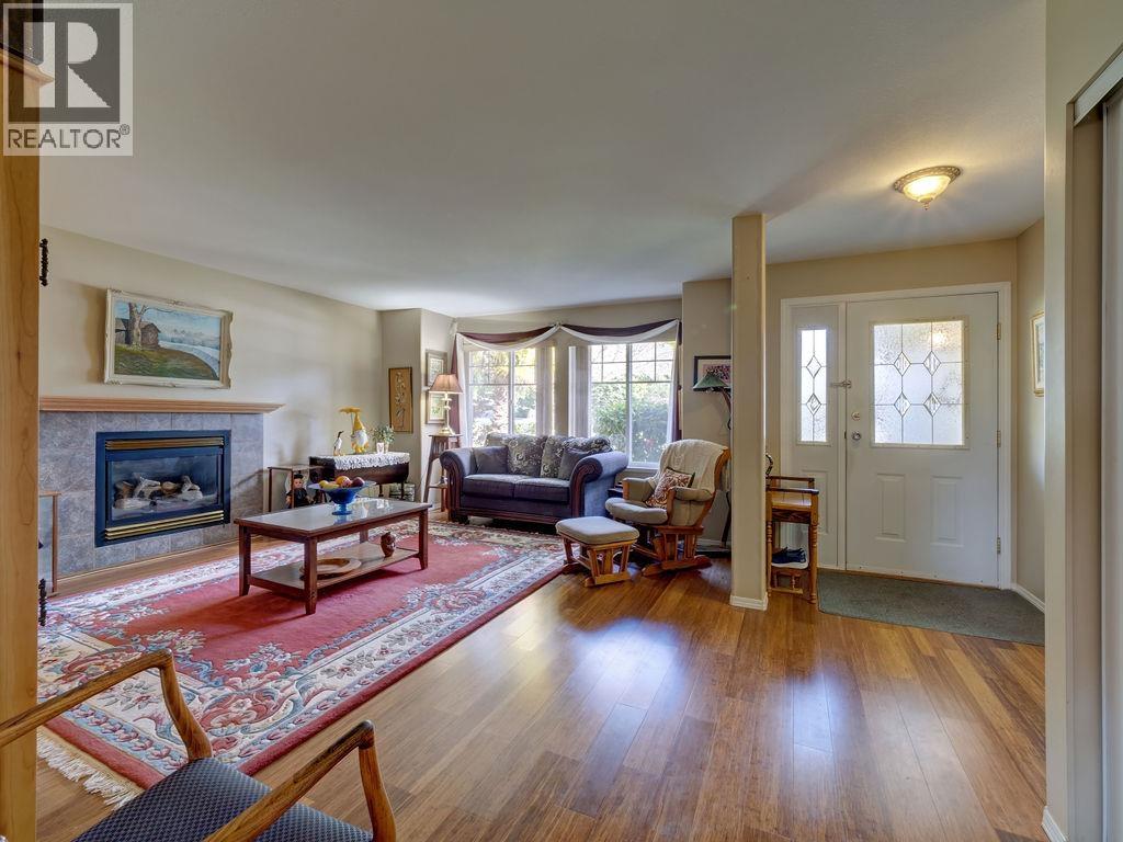 5621 Nickerson Road, Sechelt, British Columbia  V7Z 0M6 - Photo 6 - R3102446